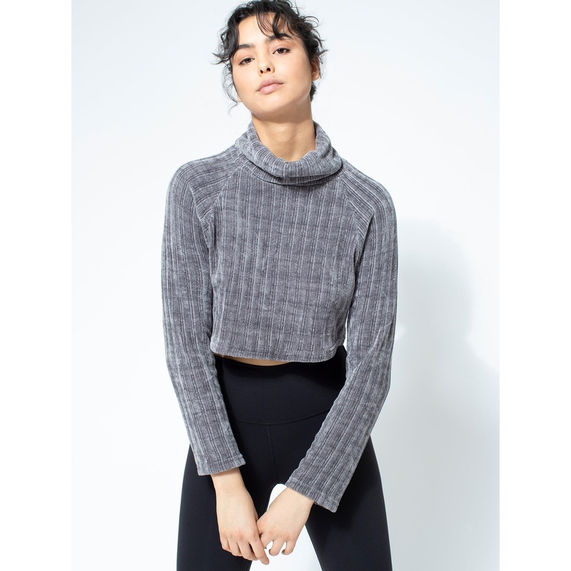 CROPPED PLUSH TURTLENECK TOP