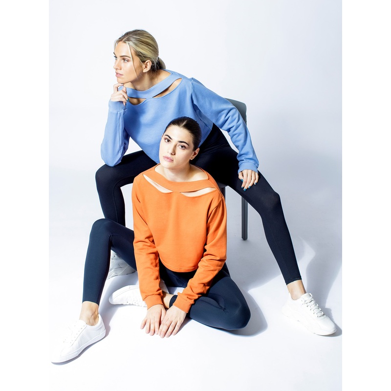 DETACHED COLLAR SWEATSHIRT