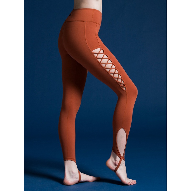 ANANDA ANKLE CROPS