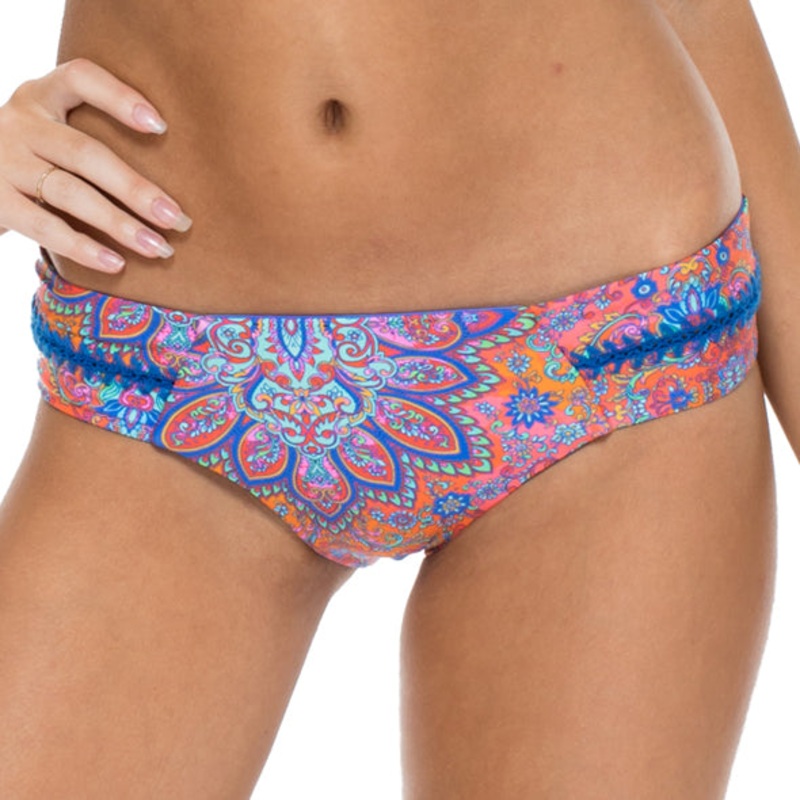 CANDELA – Stitched Straps Moderate Bottom