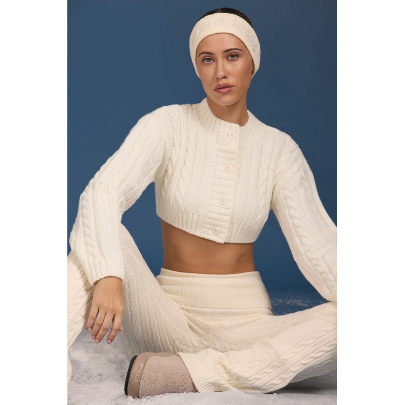 Cable-Knit Cropped Cardigan in Cream