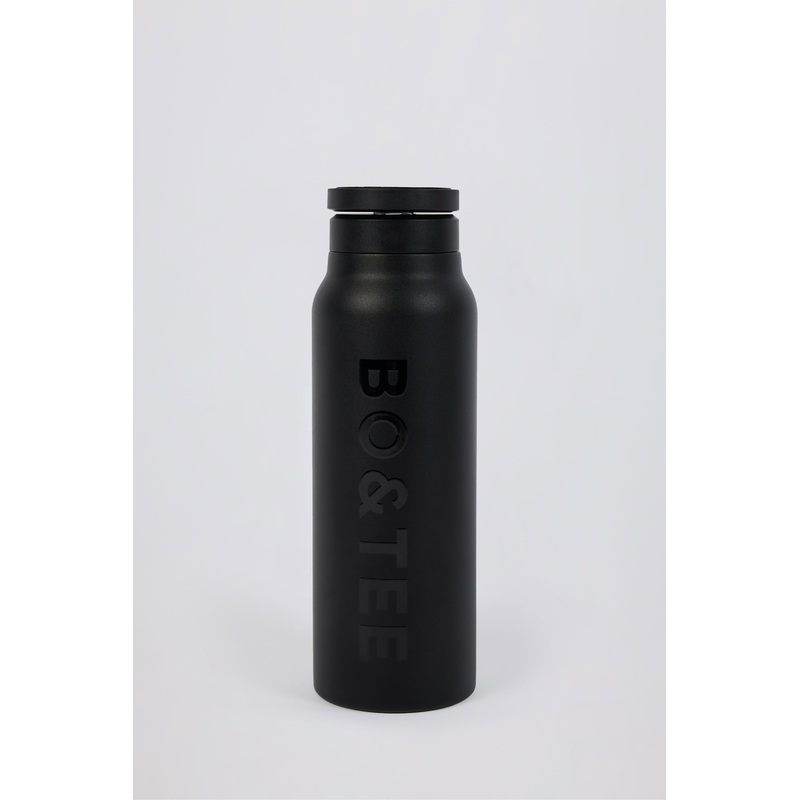 Magnetic Thermos-Insulated Stainless Steel Water Bottle in Black