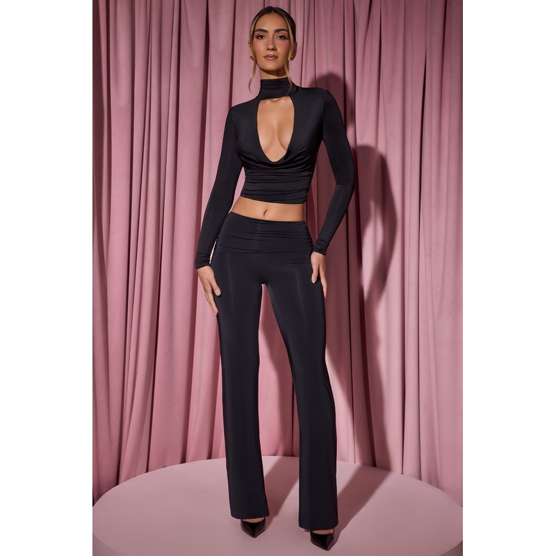 Mid-Rise Straight-Leg Trousers in Black