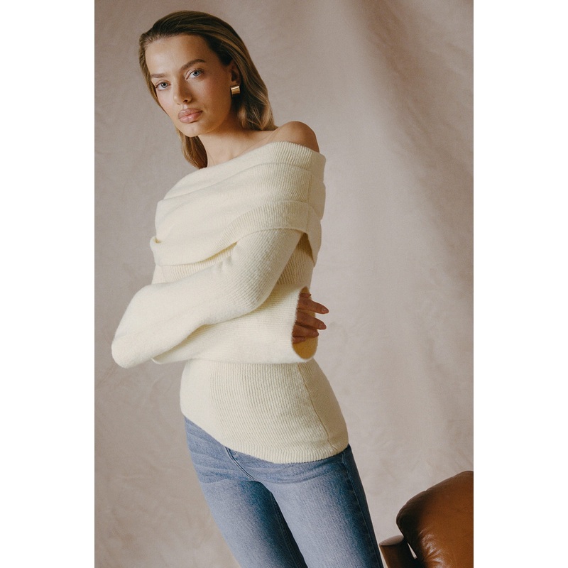 Ribbed-Knit Asymmetric Off-Shoulder Jumper in Butter Yellow