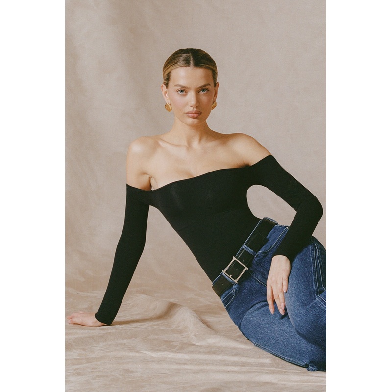Seamless Off-Shoulder Long-Sleeve Bodysuit in Black