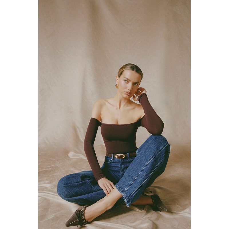 Seamless Off-Shoulder Long-Sleeve Bodysuit in Espresso
