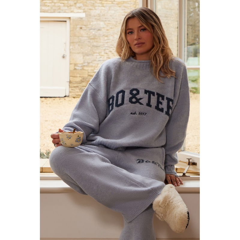 Oversized Knit Jumper in Soft Blue