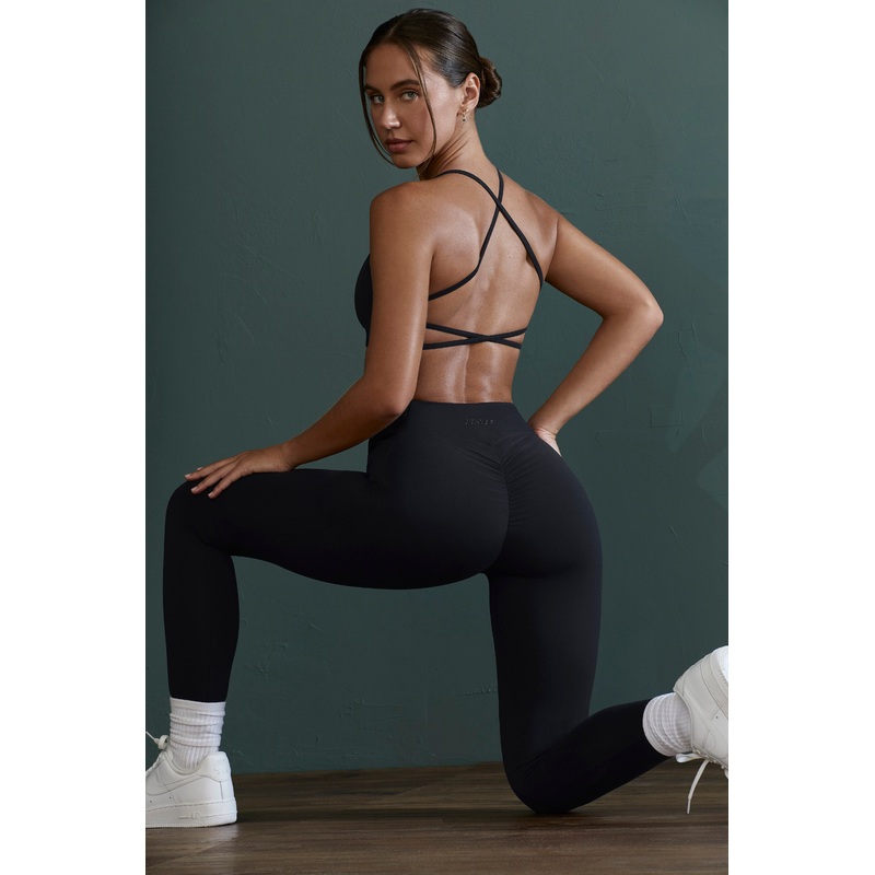 Seamless Strappy Sports Bra in Black