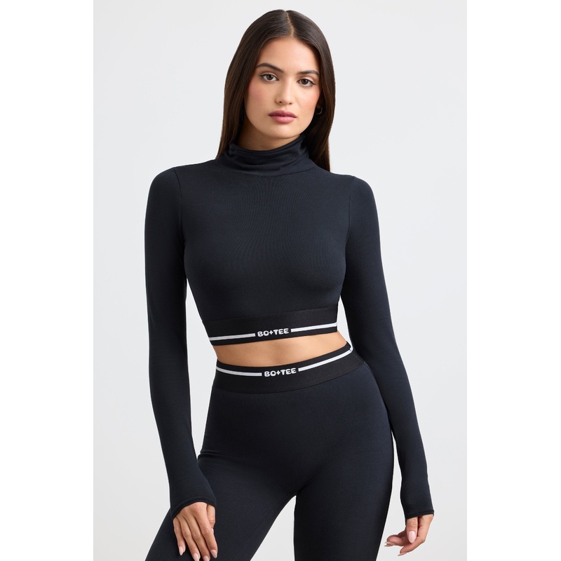 Turtleneck Backless Long-Sleeve Crop Top in Black