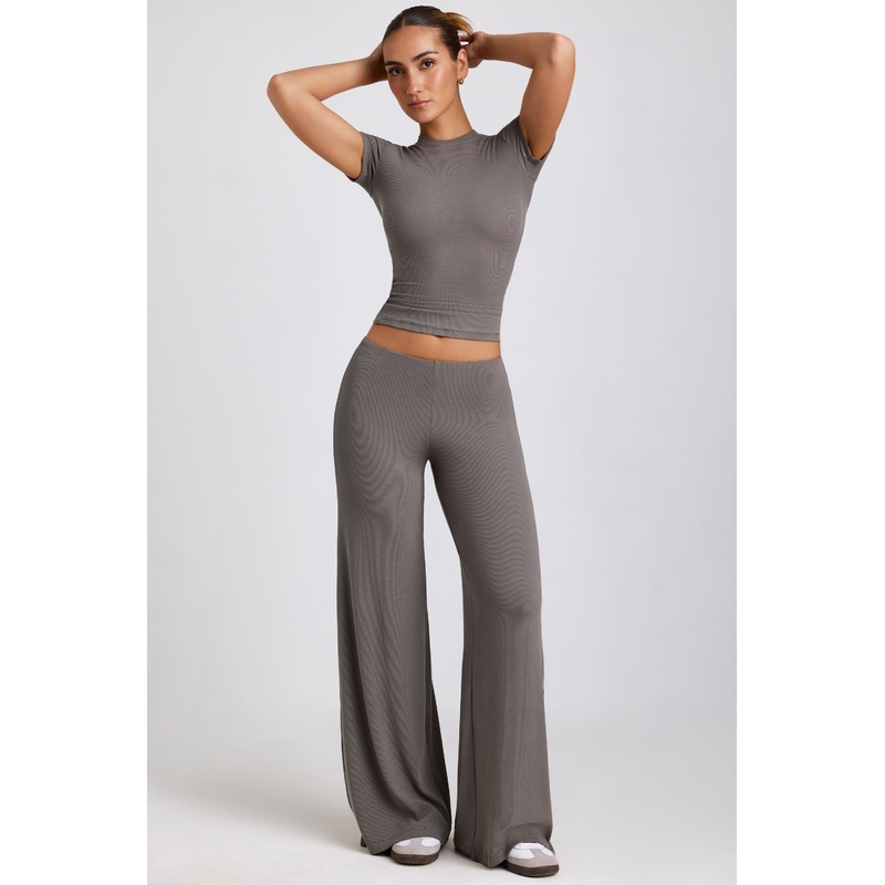Mid Rise Wide Leg Trouser in Grey