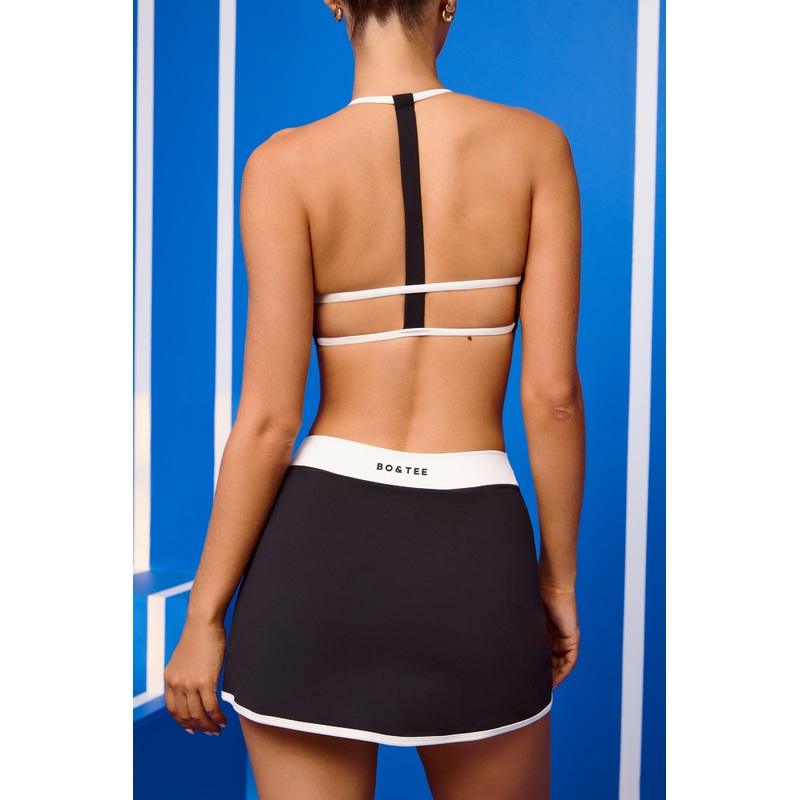 Soft Active Scoop-Neck Sports Bra in Black