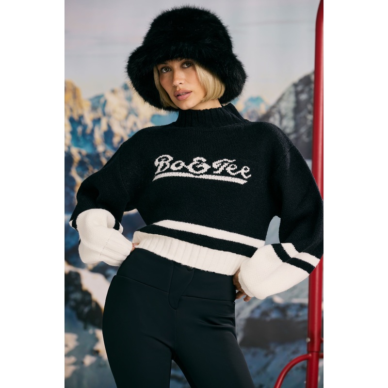 Cropped Chunky-Knit Turtleneck Jumper in Black