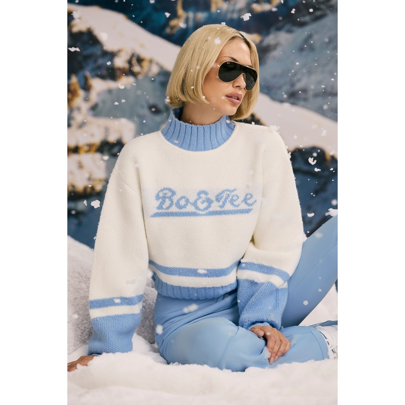 Cropped Chunky-Knit Turtleneck Jumper in Ice Blue