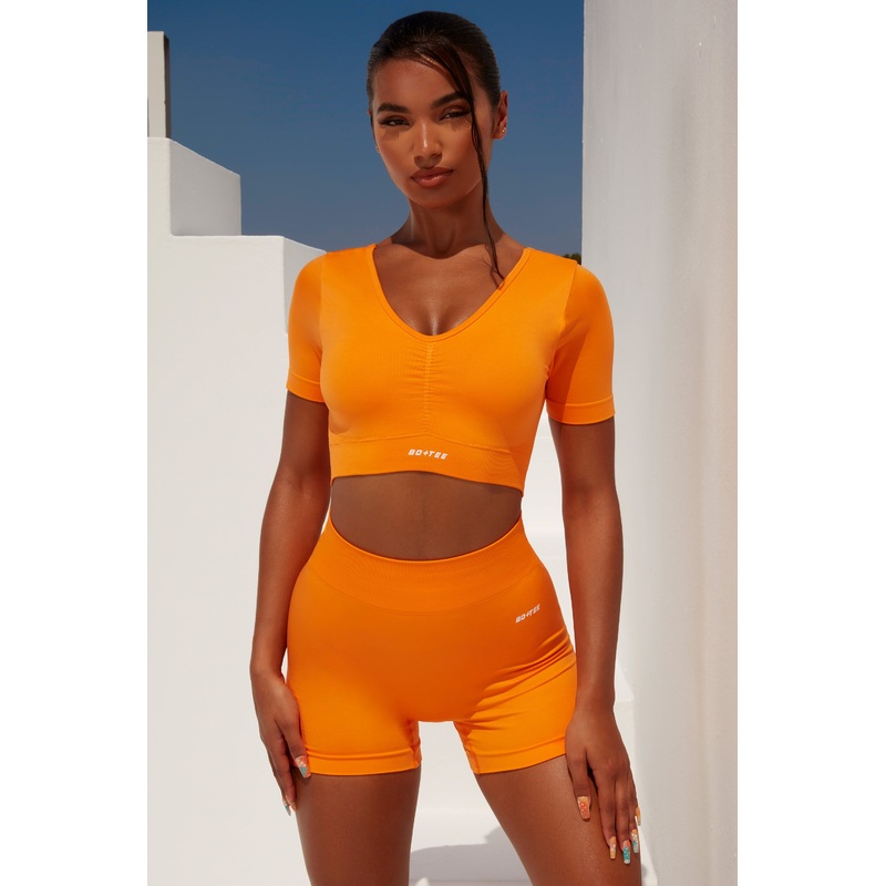 Gradient Scoop Neck Ruched Crop Top in Orange