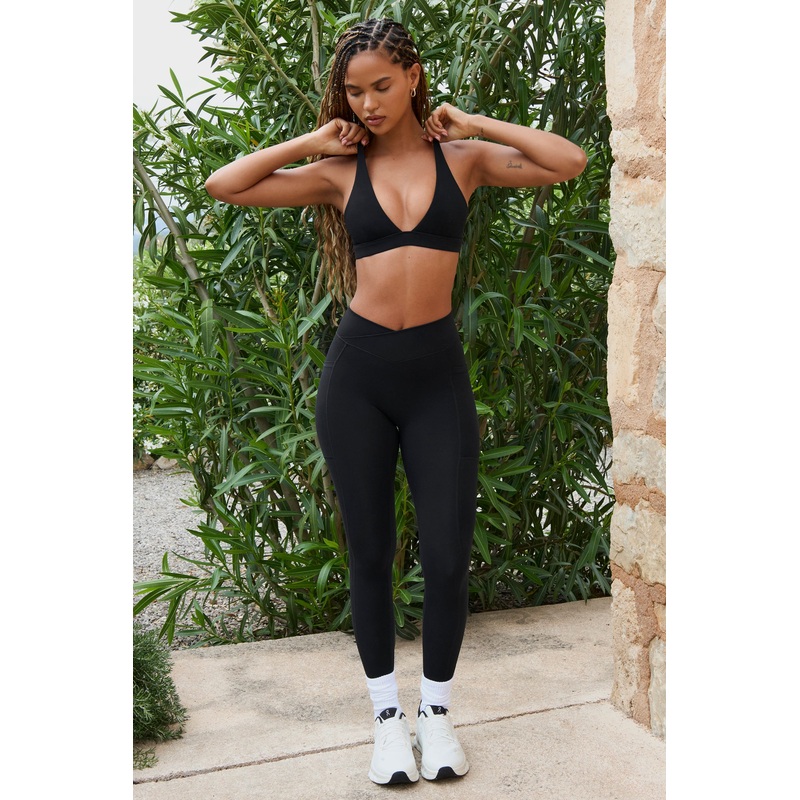 Soft Active Crossover Pocket Leggings in Black