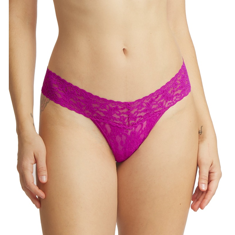 Hanky Panky Signature Lace Low Rise Thong (4911P) – Countess Pink