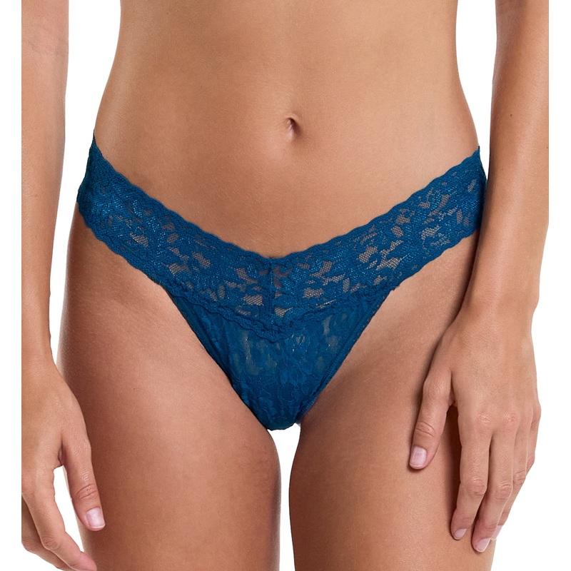 Hanky Panky Signature Lace Low Rise Thong (4911P) – North Pole